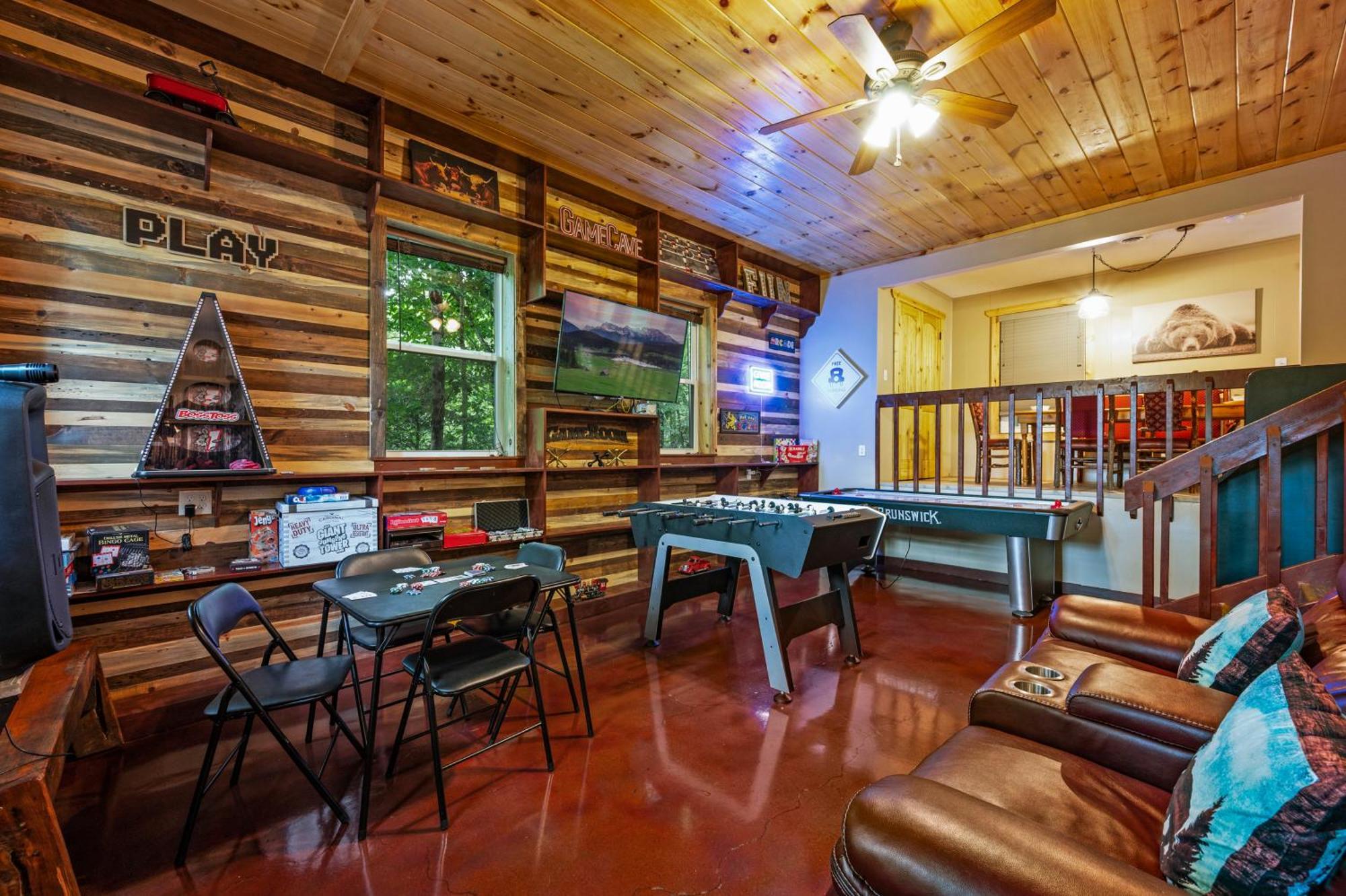 Beautiful Chalet With Fireplace And Large Game Room แกตลิงเบิร์ก ภายนอก รูปภาพ