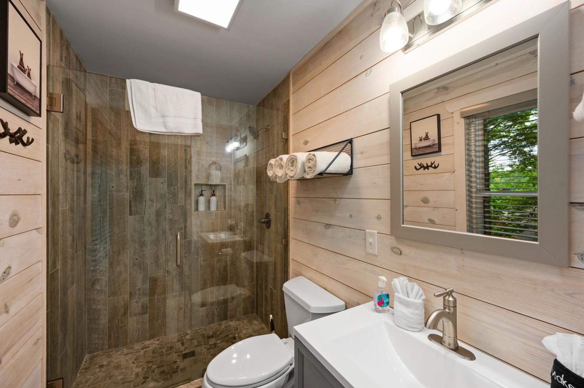 Beautiful Chalet With Fireplace And Large Game Room แกตลิงเบิร์ก ภายนอก รูปภาพ