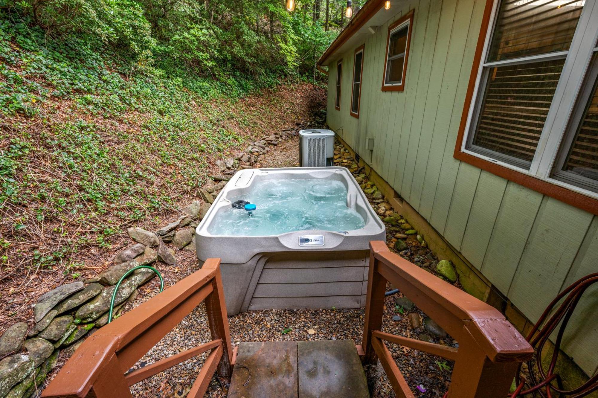 Beautiful Chalet With Fireplace And Large Game Room แกตลิงเบิร์ก ภายนอก รูปภาพ