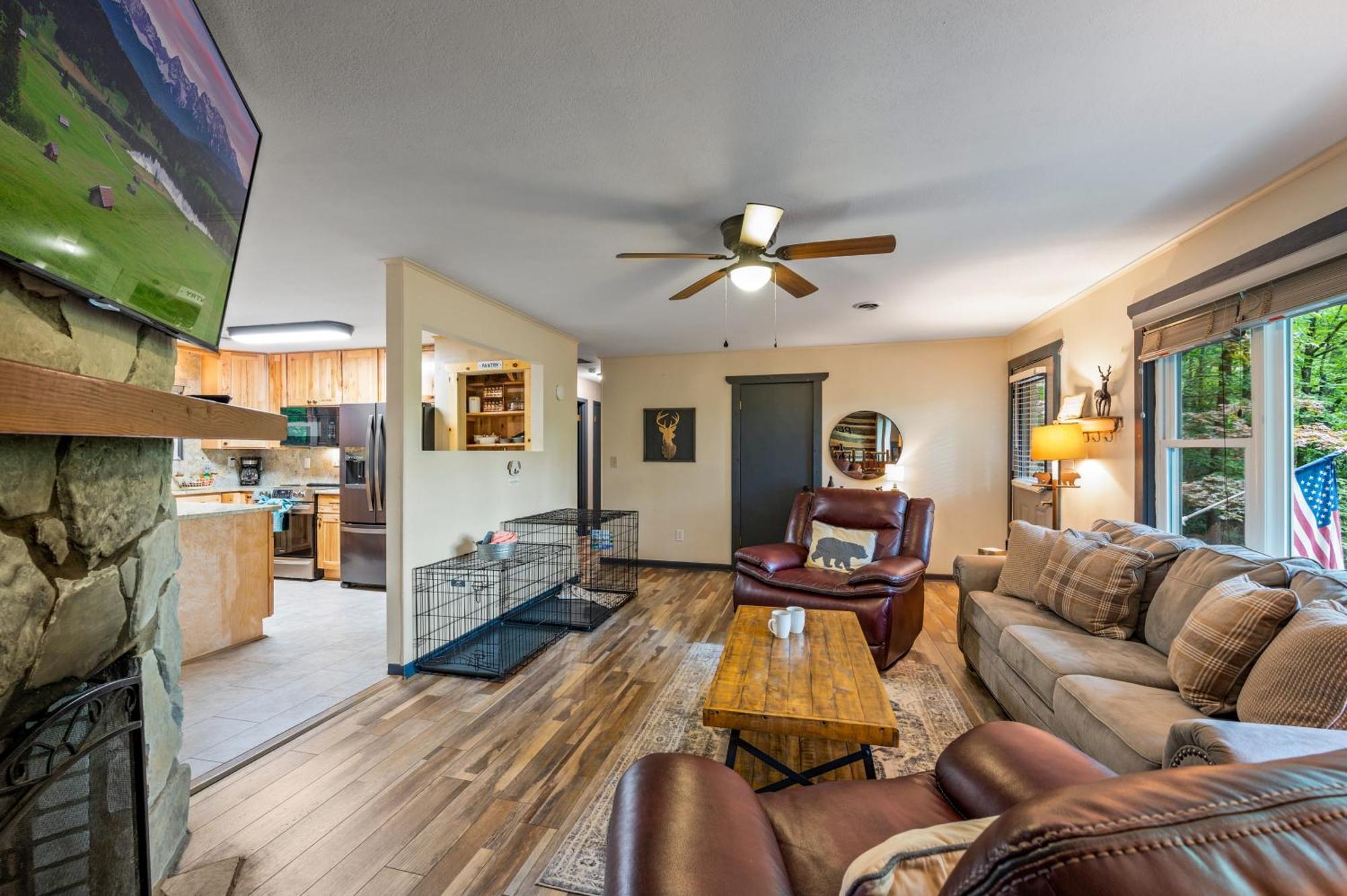 Beautiful Chalet With Fireplace And Large Game Room แกตลิงเบิร์ก ภายนอก รูปภาพ
