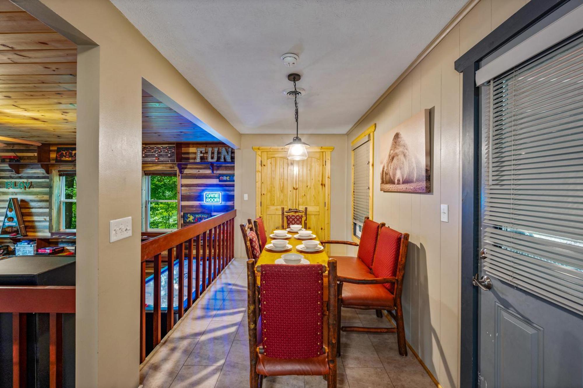 Beautiful Chalet With Fireplace And Large Game Room แกตลิงเบิร์ก ภายนอก รูปภาพ